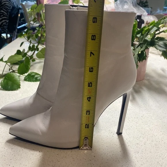 Tony Bianco White Leather Ankle Boots - Picture 9 of 16